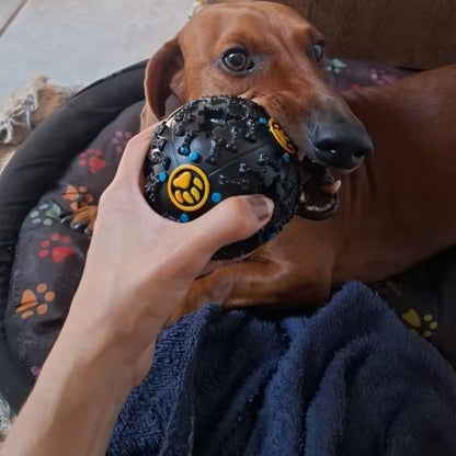 Jouet pour chien : indispensable compagnon de jeu de votre fidèle ami  Votre chien tourne en rond, mâchouille vos chaussures ou creuse le jardin ? Ces comportements révèlent souvent un besoin simple
